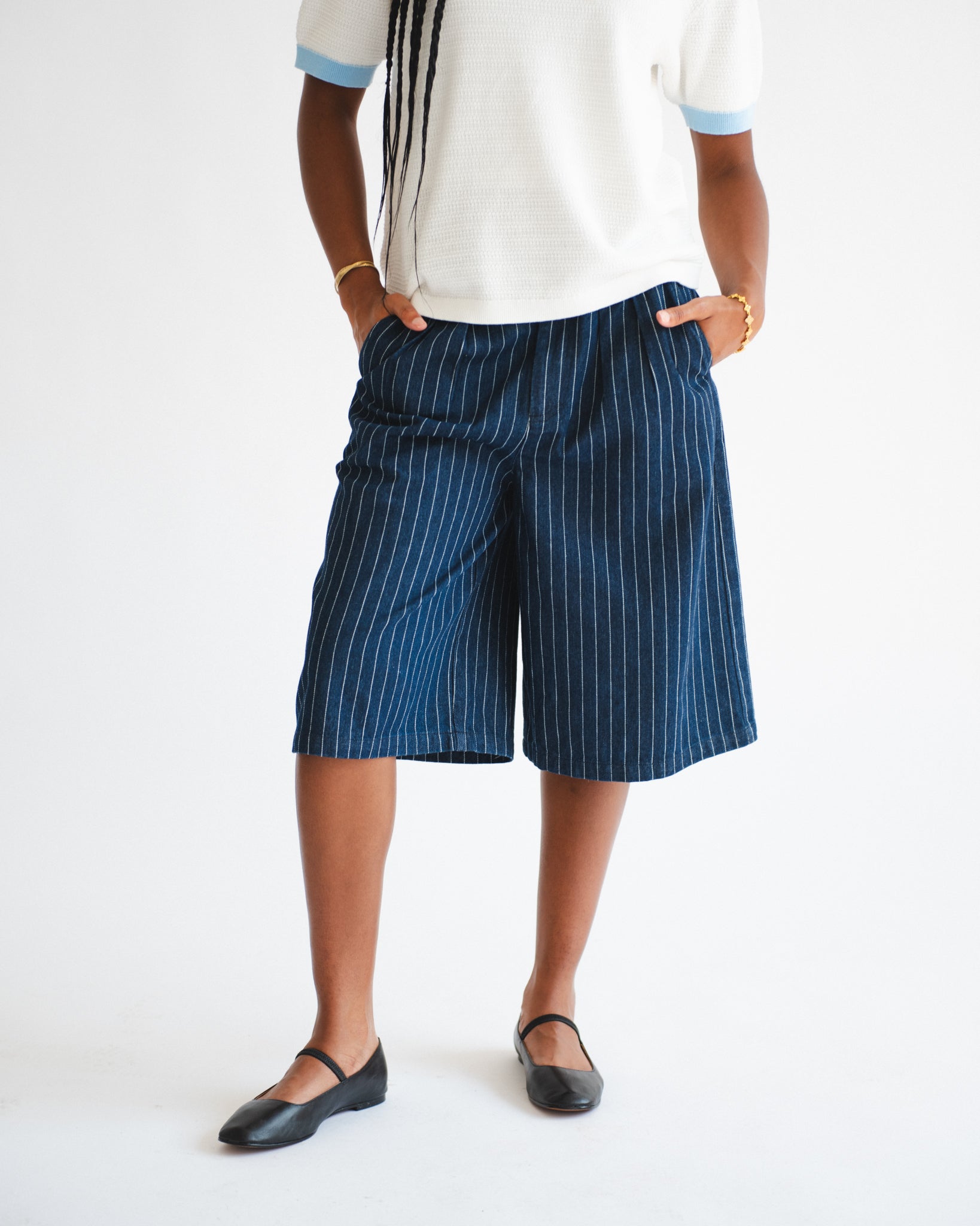 Giant Pleated Short – Chez Rien